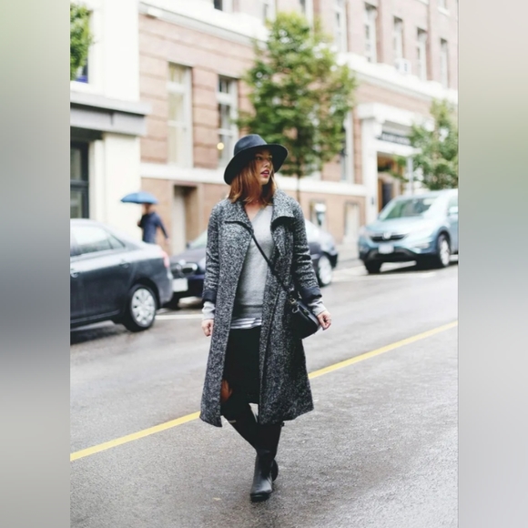 Babaton Gray Light Weight Coat Fabric made in Italy - Picture 6 of 14